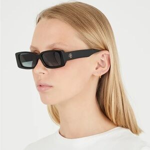 Anine Bing Napa Sunglasses + leather case